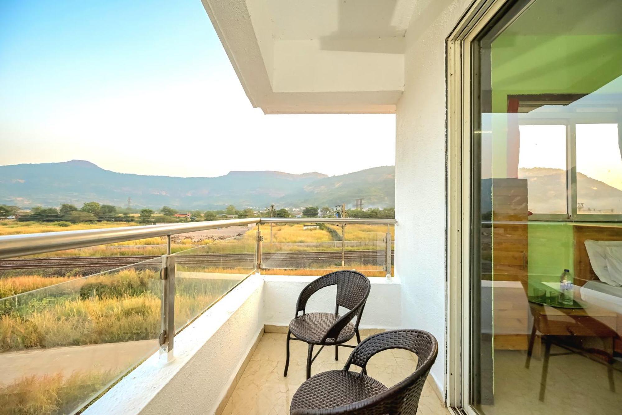 Empyrean Stay II 6Bhk Big Daddy Villa Ll Ac II Pvt Pool II Terrace View II Lux Lonavala Εξωτερικό φωτογραφία